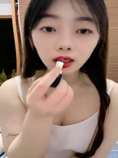 七彩主播--幼校老师❤️ ：极品在校大奶老师~B粉嫩啊~爱了爱了，校园清纯，回家露大淫屄，判若两人！