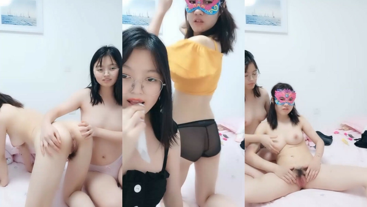 幸福老哥双飞童颜巨乳00后嫩妹长相清纯诱人粉穴，双女互摸掰穴震动棒摩擦口交后入抽插猛操海报剧照